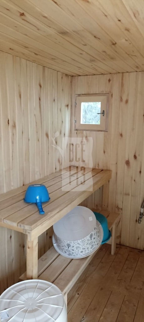 Фото интерьера: внутренняя отделка быстровозводимой бани деревянной вагонкой. Готовый результат с акцентом на качество монтажа и атмосферу